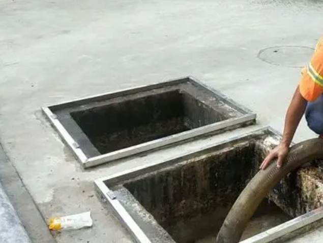 布尔津化粪池清理